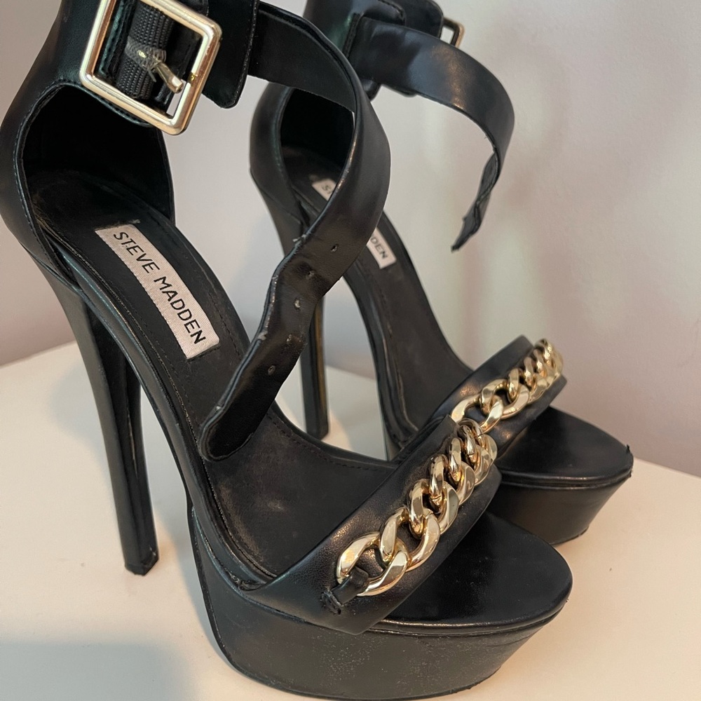 Steve Madden heels in good condition